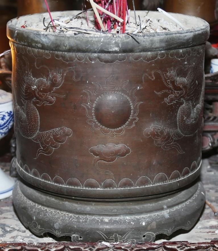 DĐK.070 - Bát hương