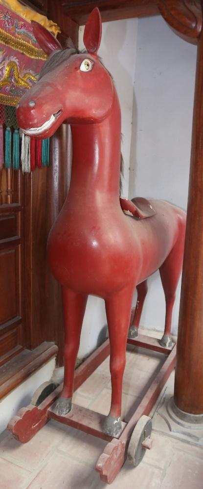 QĐK.076 - Ngựa thờ