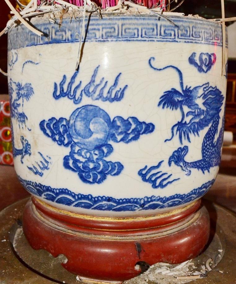 QĐK.019 - Bát hương