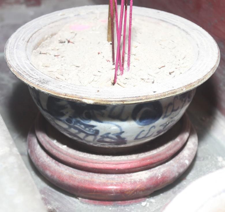 ĐS.006 - Bát hương