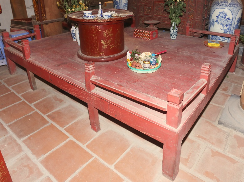 ĐS.037 - Sập thờ