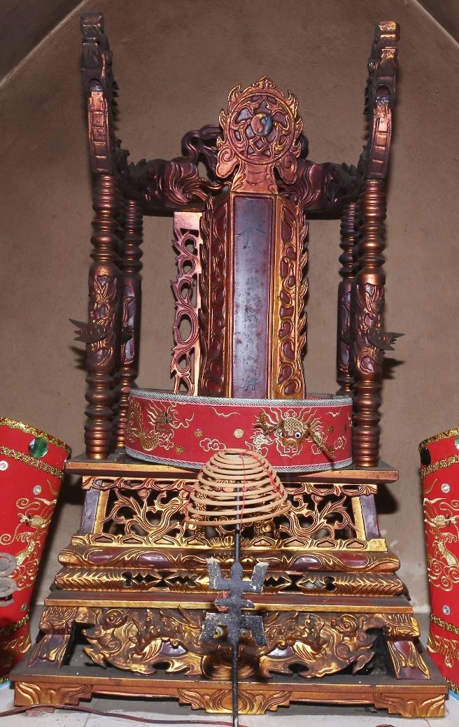 ĐS.116 - Ngai thờ