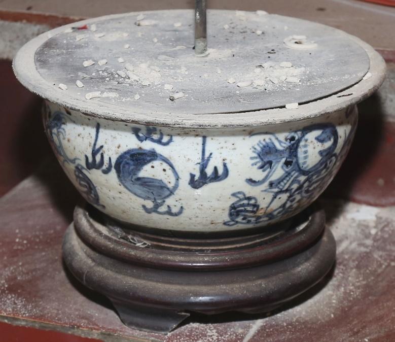 ĐS.118 - Bát hương