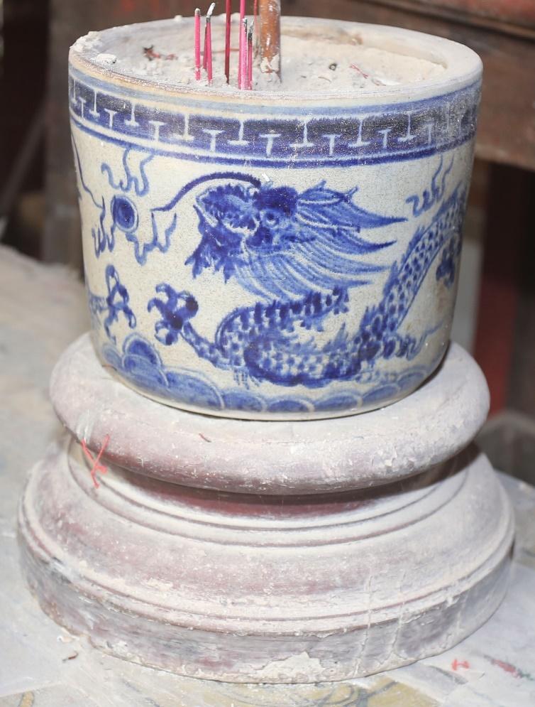 ĐS.112 - Bát hương