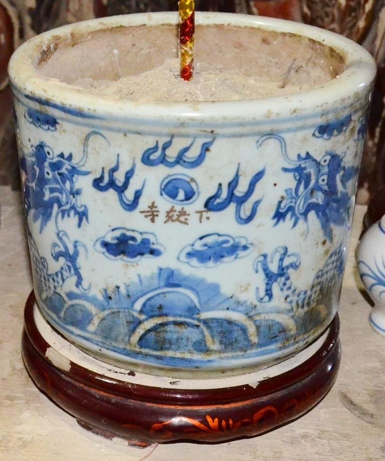 CHG.177 - Bát hương