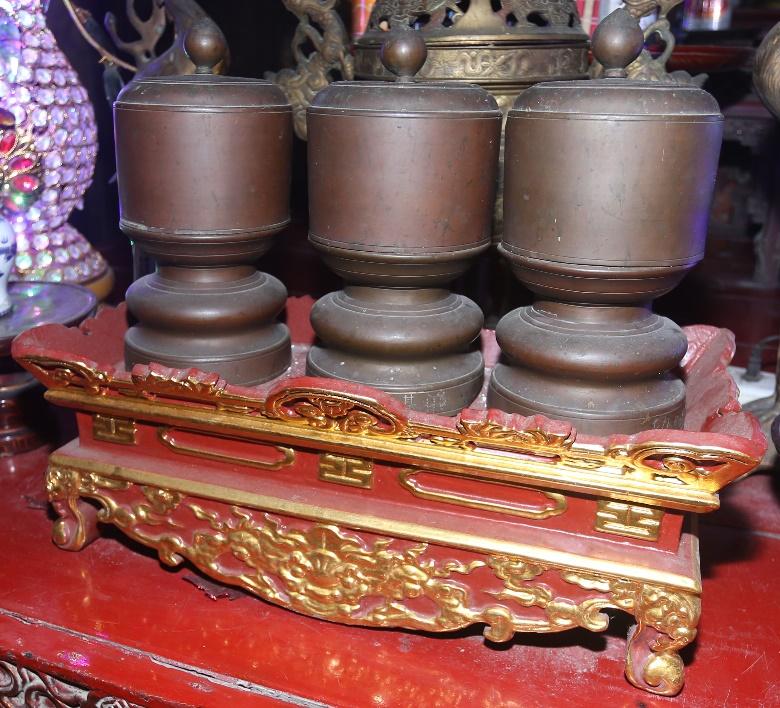 ĐVH.042 - Khay đài