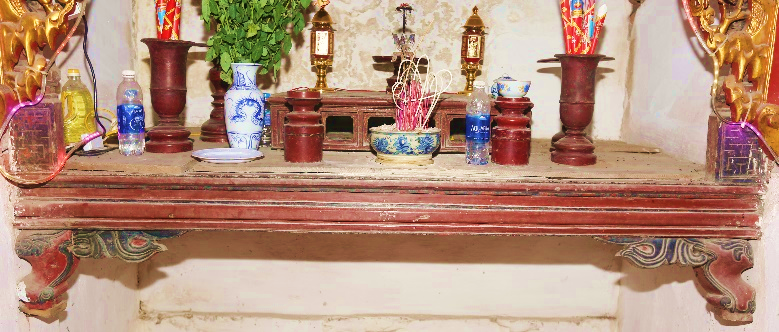 ĐVX.087 - Sập thờ