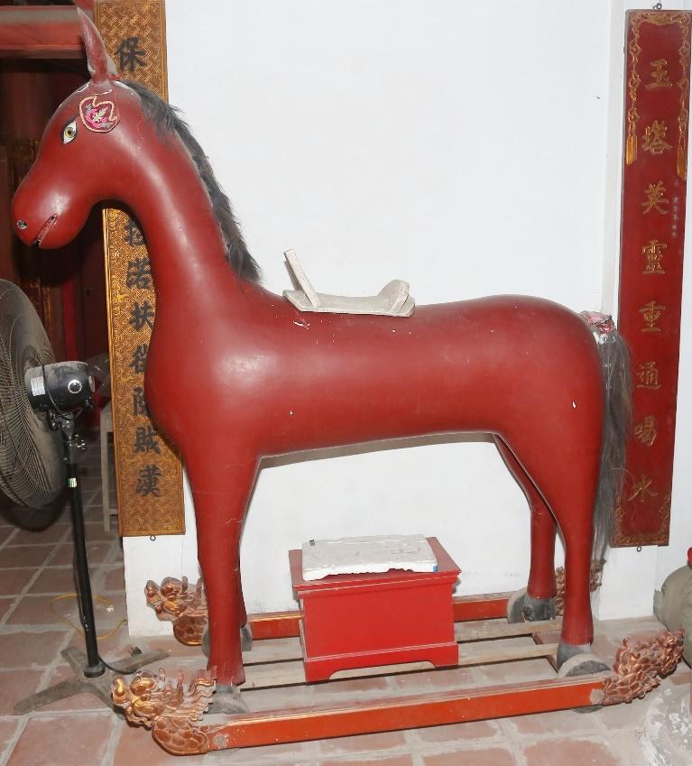 ĐTT.042 - Ngựa thờ