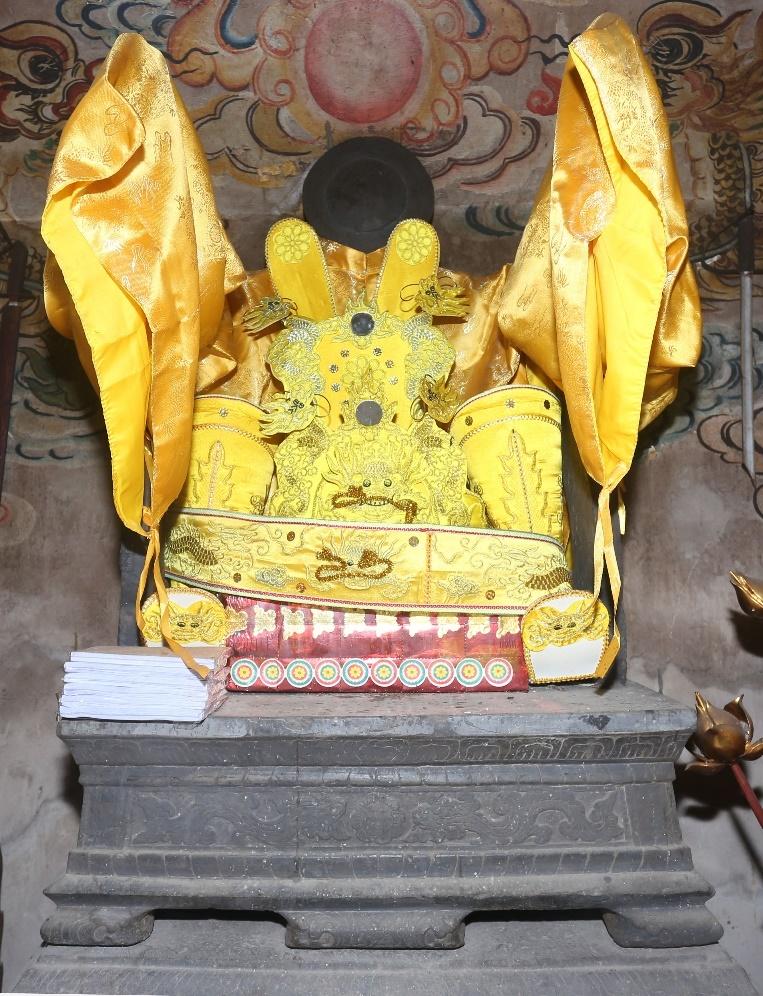 LVS.001 - Ngai thờ