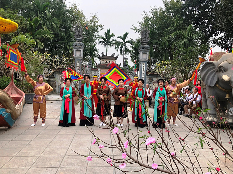 Tổng Gối có hội Chèo tàu